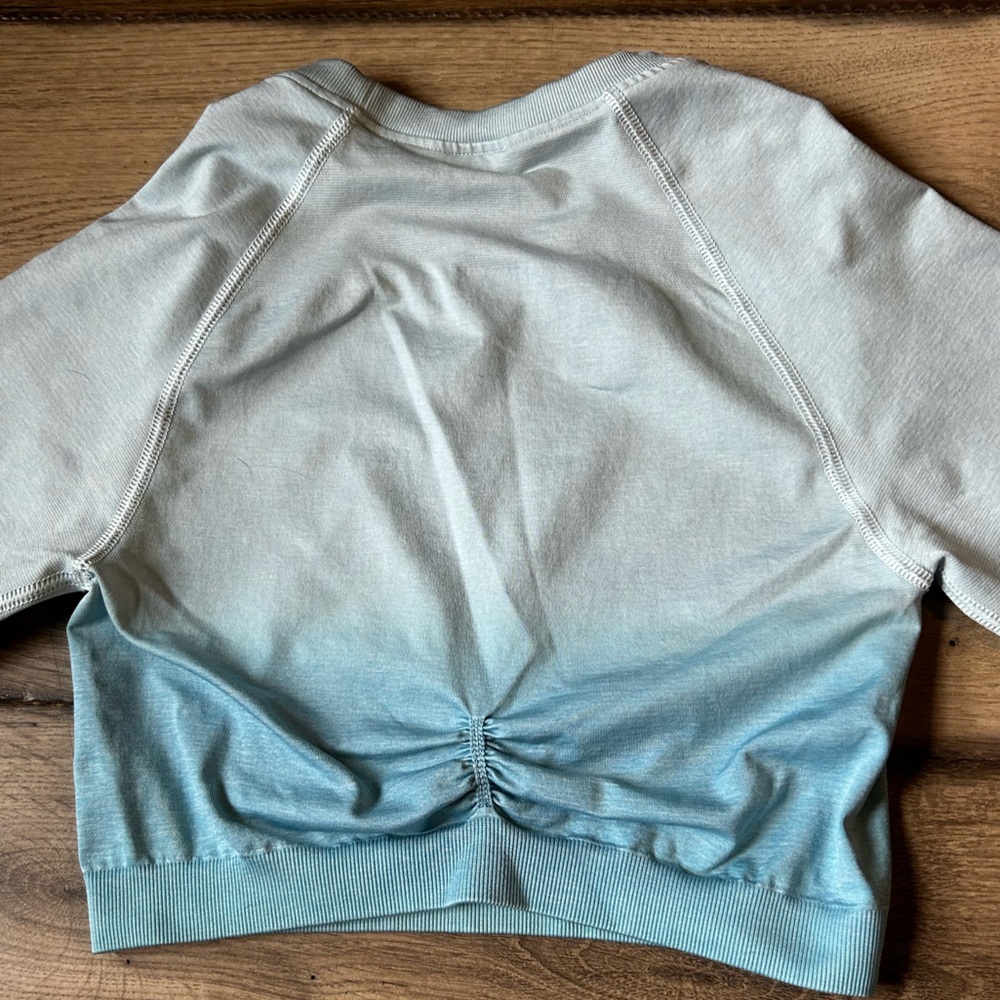 Gymshark Tops Gymshark Adapt Ombre Seamless Crop Top Powder Blue Marble Luna - Picture 4 of 7